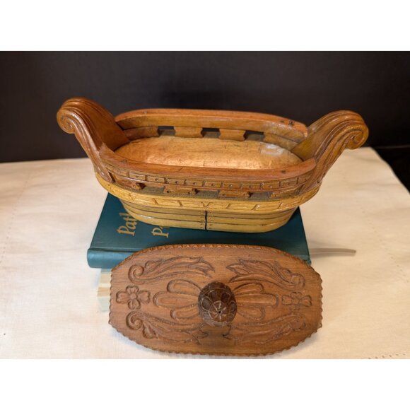 Handcrafted Wood Viking Boat-Shaped Box With Removable Lid & Carved Detailing - Picture 2 of 10
